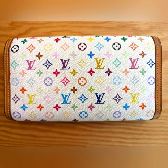 Louis Vuitton Wallet - Picture 2 of 14